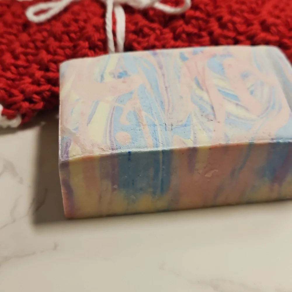 Handcrafted Goatsmilk Soap LAVENDER with Red And White Wash Cloth